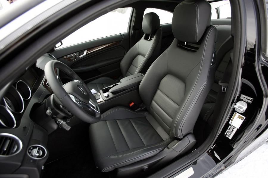  Mercedes-Benz C350 4Matic 2012 года  (фото 16 из 29)